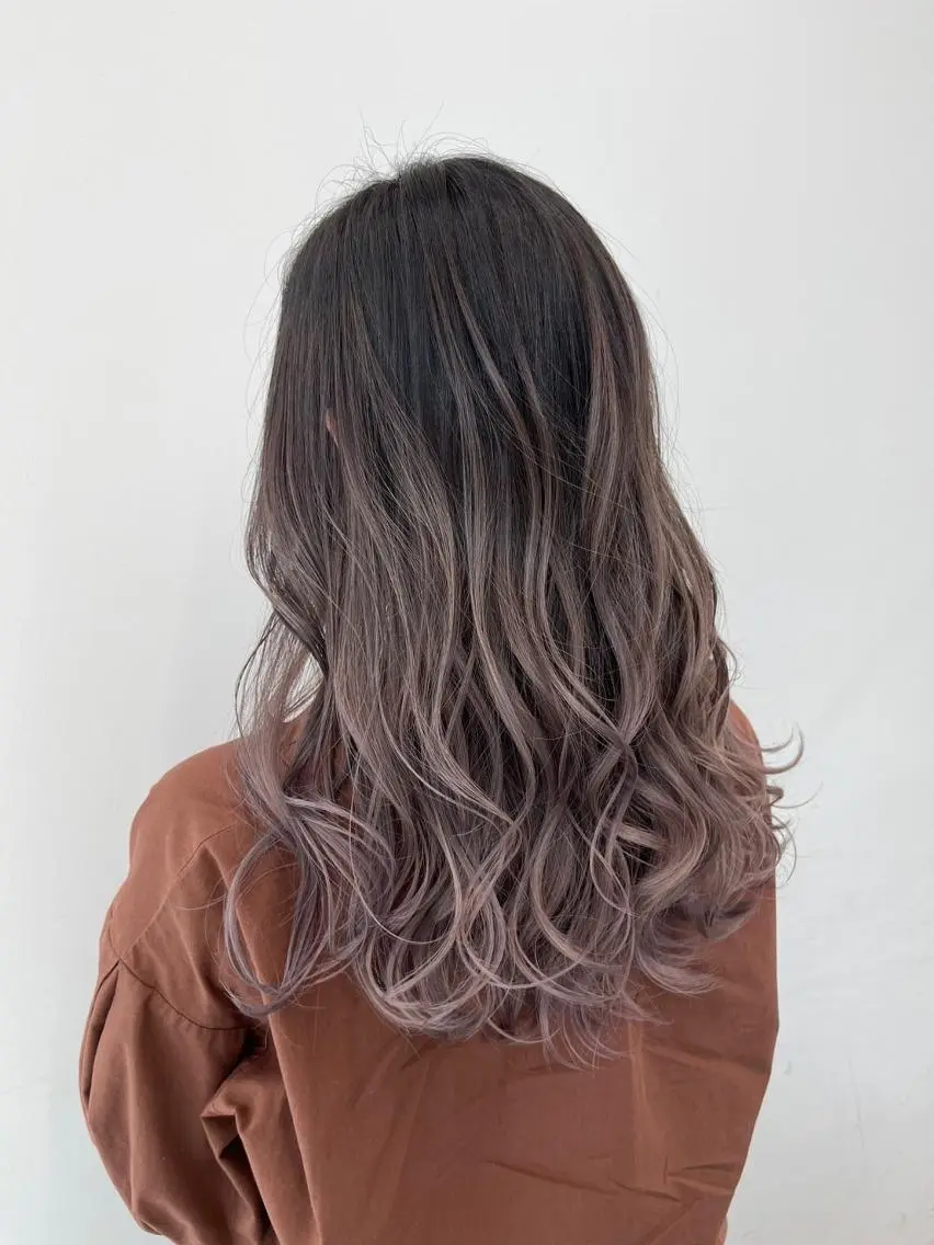 カラー ロング アディクシーカラー アッシュ ブルーカラー ダークアッシュ グレージュ 【公式】amble luxe 中野のヘアスタイル