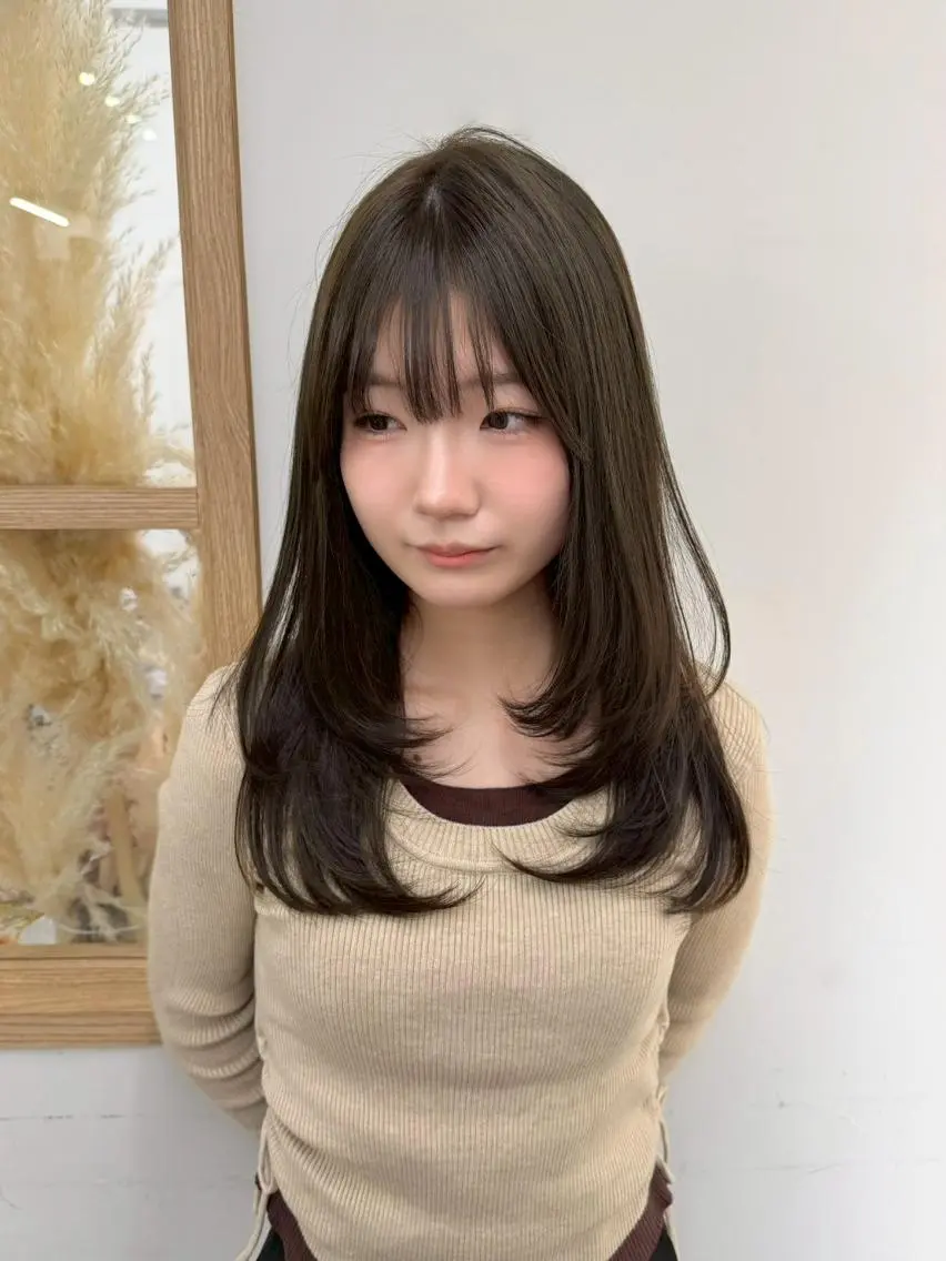 セミロング カラー 髪質改善 縮毛矯正 カット ヘアカラー トリートメント ヘッドスパ newi fhami 吉祥寺のヘアスタイル