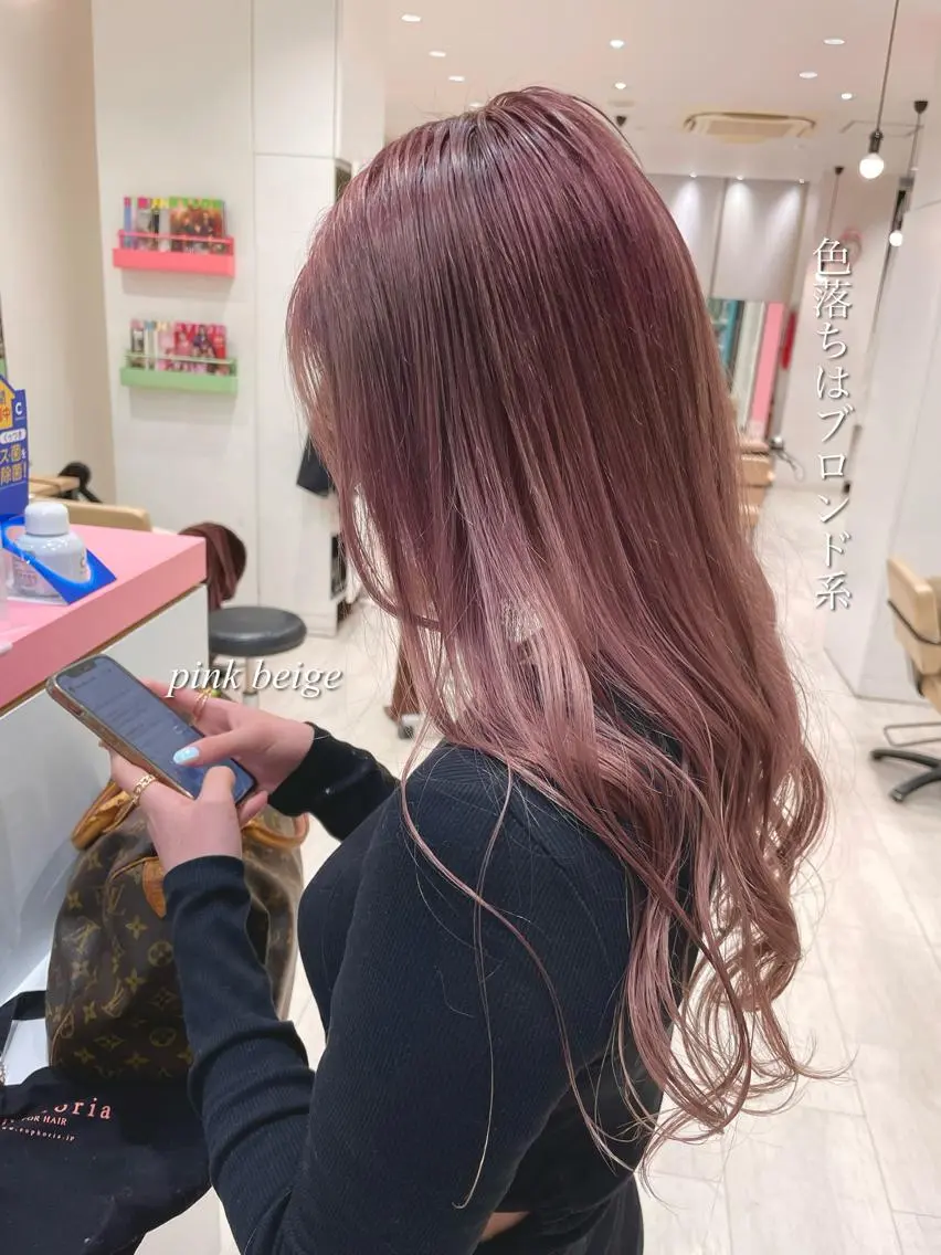 セミロング カラー 韓国ハイレイヤー ハッシュカット特化のヘアスタイル