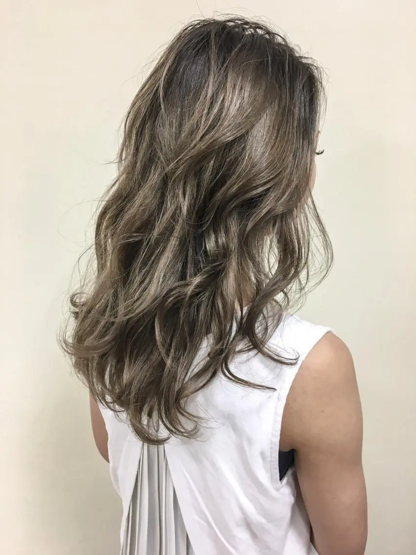 セミロング カラー グラデーションカラー 外国人風カラー Beach 代表 KENTAのヘアスタイル