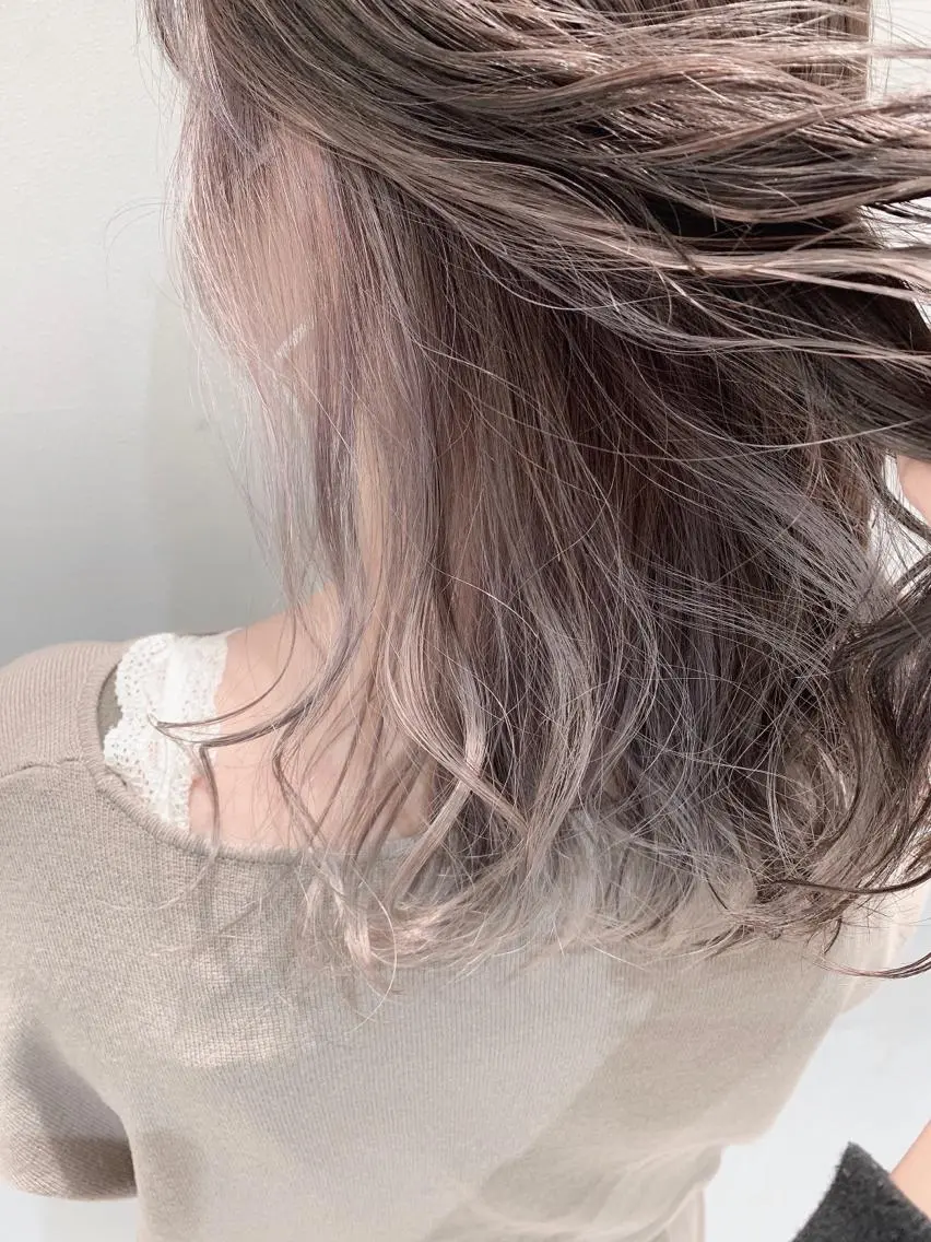 ミディアム カラー ブリーチ インナーカラー ヘアカラー トリートメント 🦖鶴岡 香純🦖のヘアスタイル