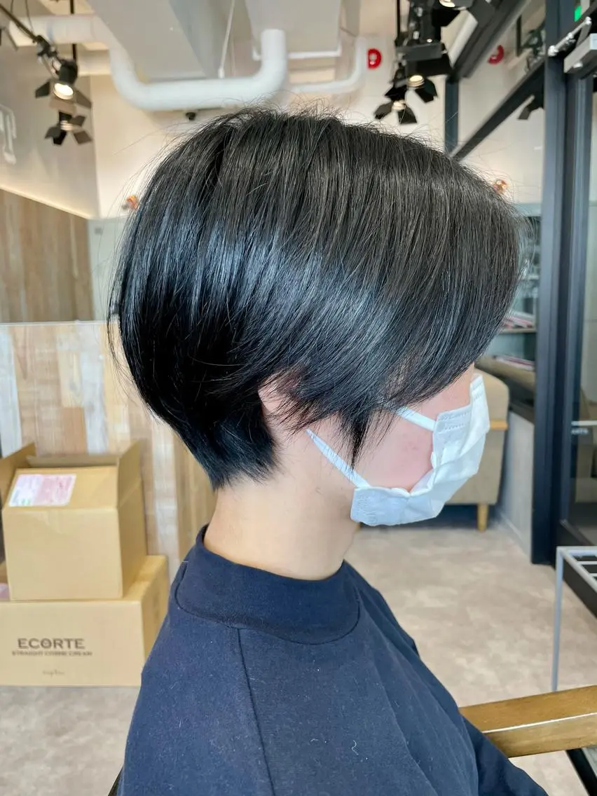 ショート カラー ハンサムショート ショートヘア カット ヘアカラー 色気レイヤー& ショートはお任せ🌟のヘアスタイル