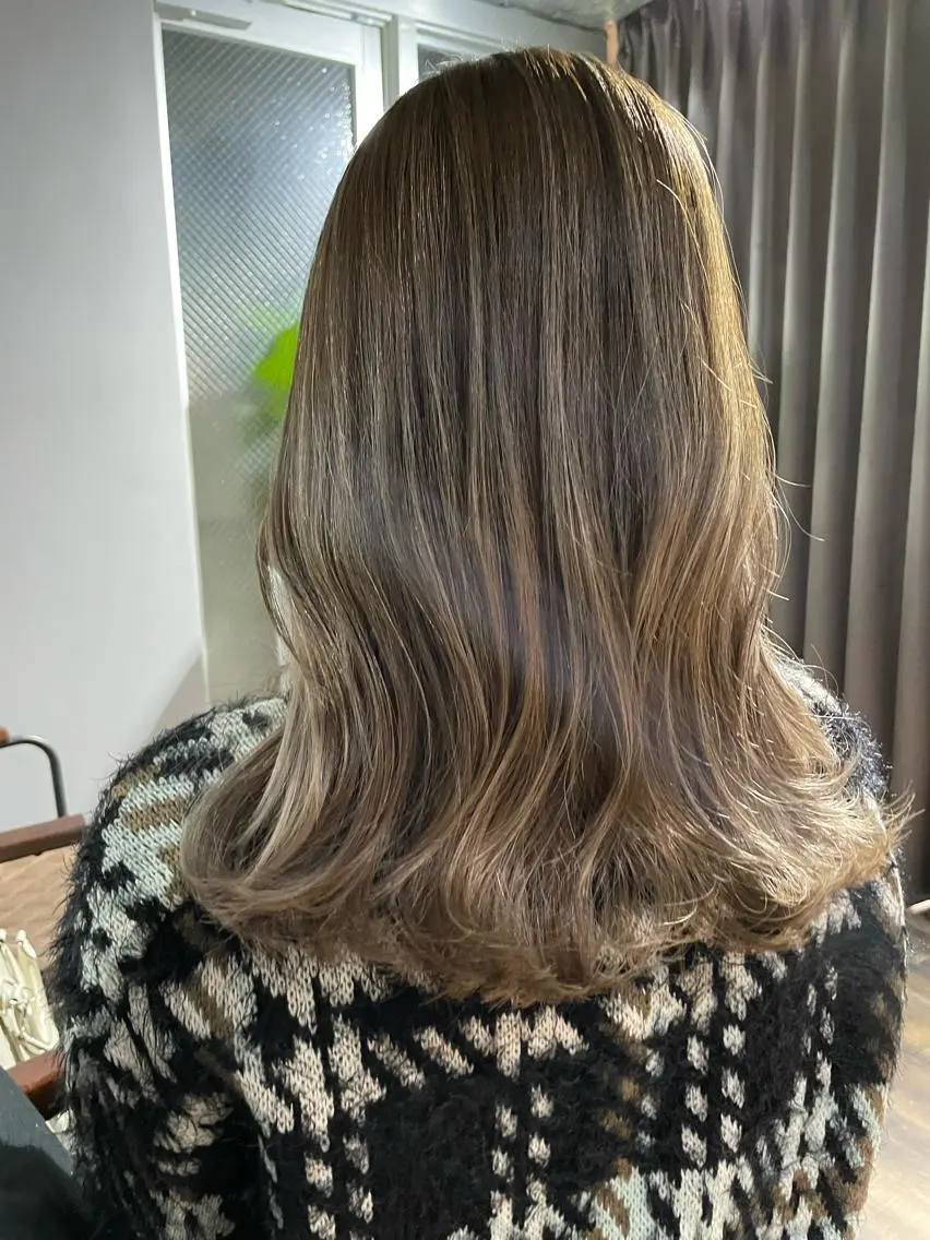 ミディアム ハイライト レイヤーカット カット ヘアカラー トリートメント 上品な大人レイヤー 🍀渋谷🍀濱口敬太のヘアスタイル