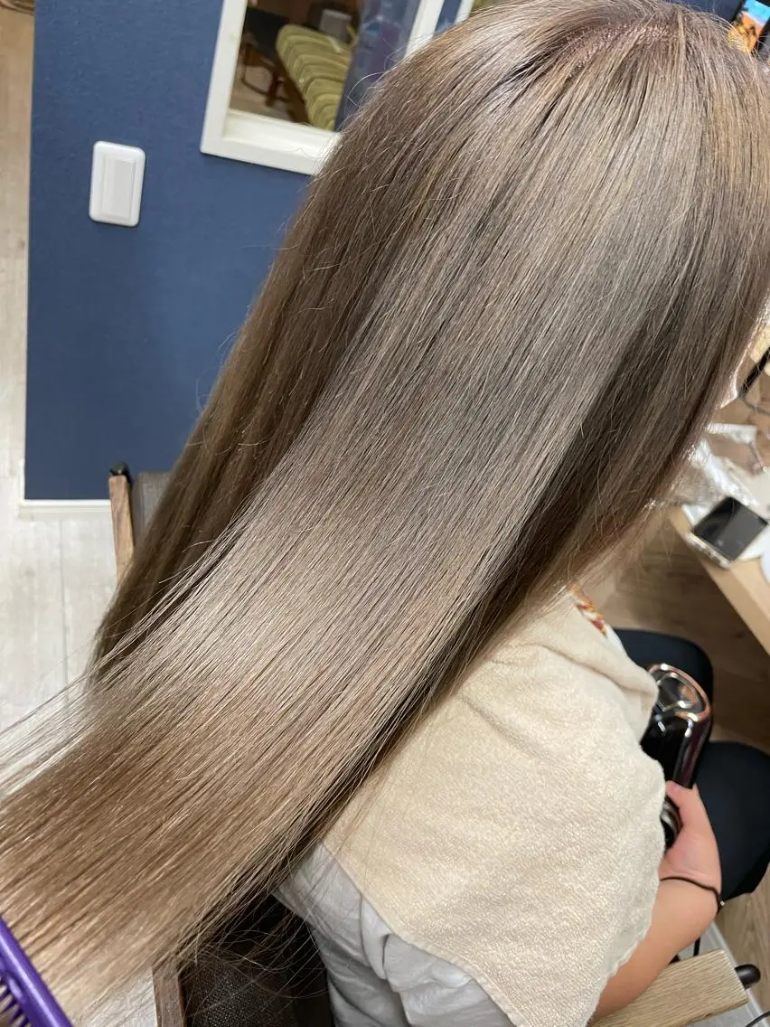 ロング カラー 犬飼 幸志のヘアスタイル