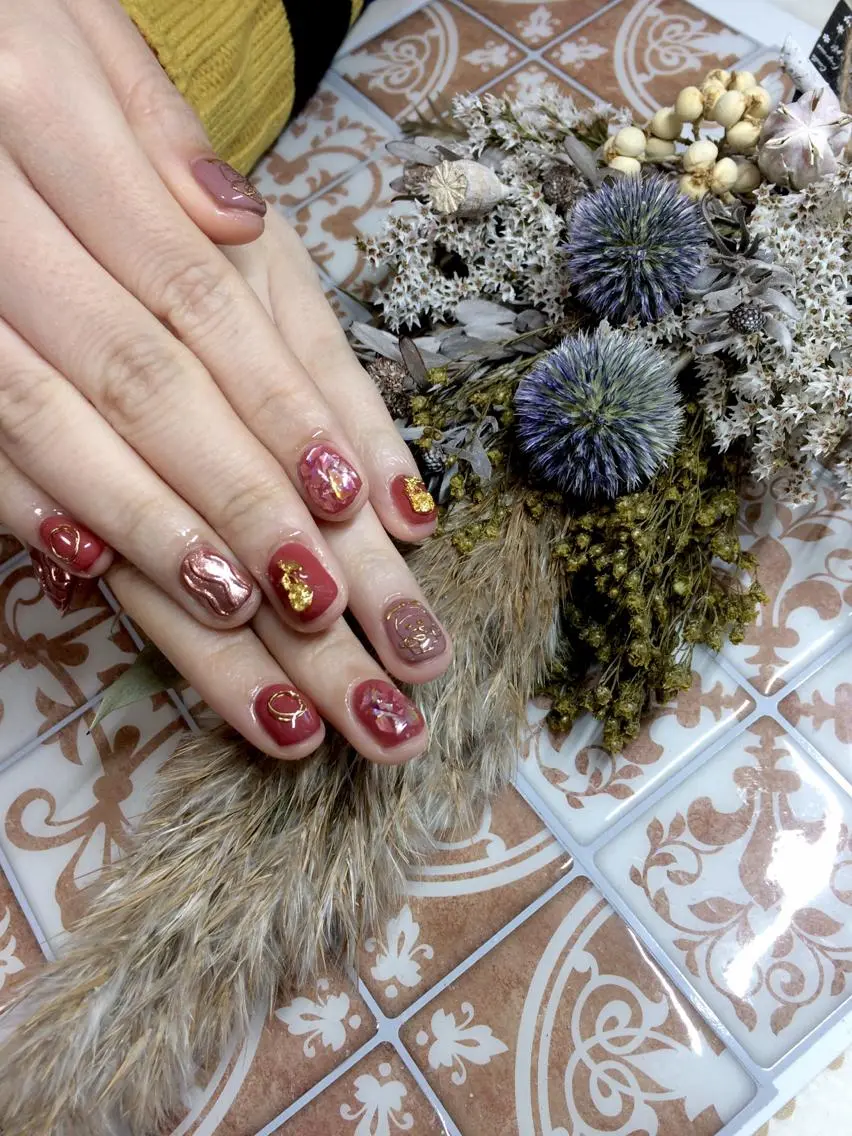 ネイル ミラーネイル ニュアンスネイル ハンドネイル Nailsalon E's cafeのネイルデザイン