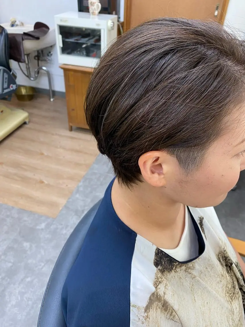 ショート ハンサムショート ショートヘア カット ヘアカラー 永沼 真依のヘアスタイル