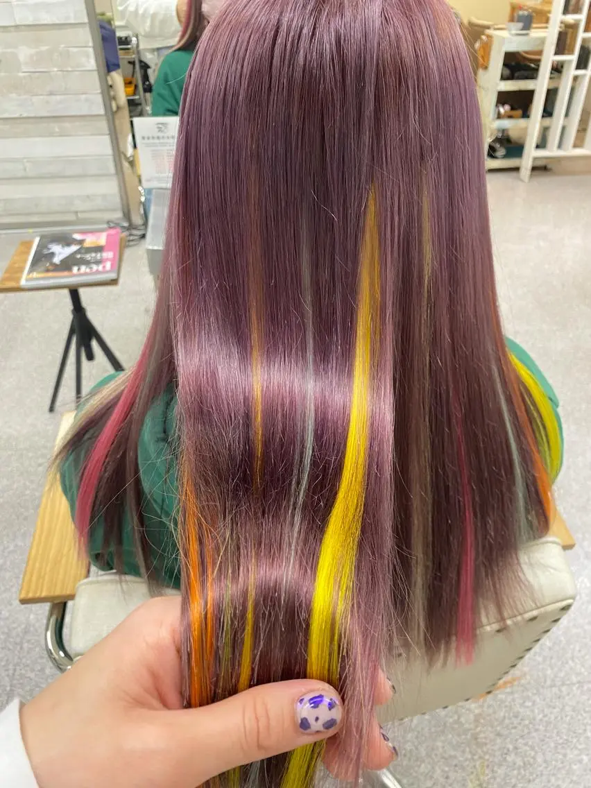 ロング カラー エクステ ハイトーン 💭黒崎ハルカのヘアスタイル