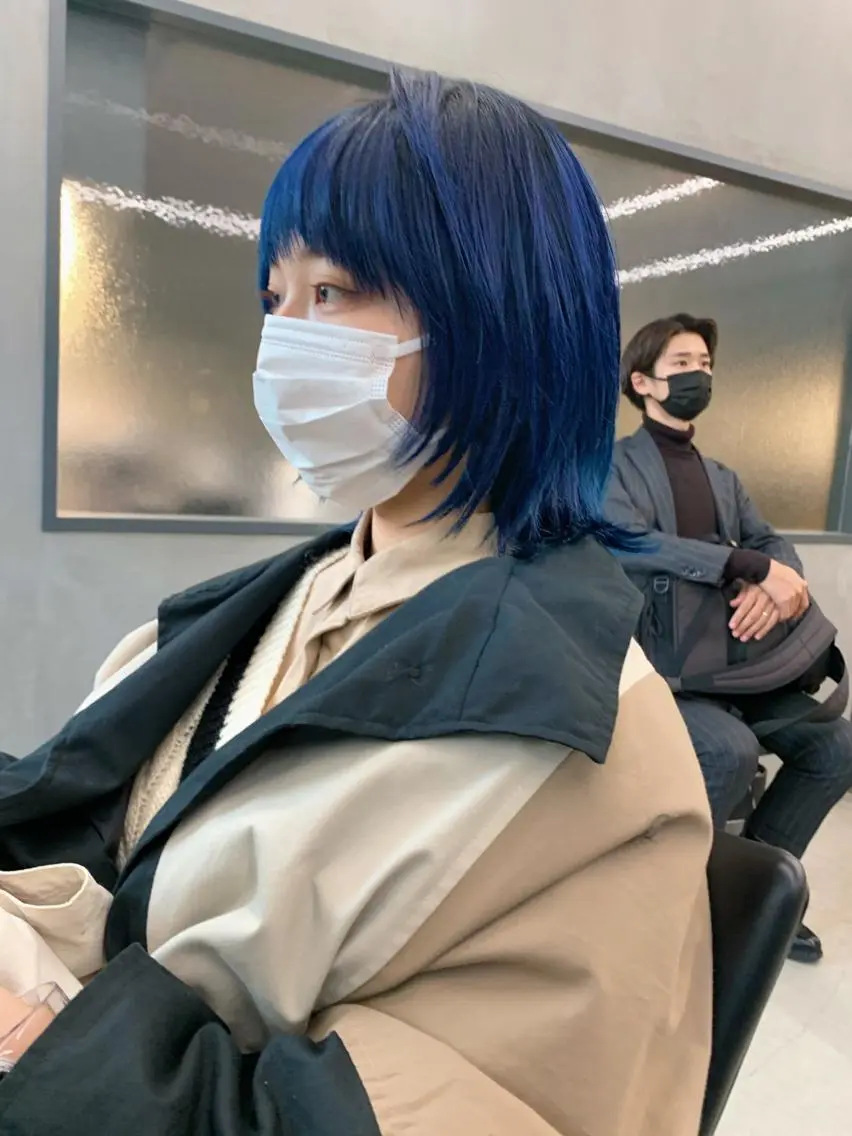 ミディアム カラー ブリーチ ブルーカラー グラデーションカラー 似合わせカット ウルフカット カット ヘアカラー sakoda shunkiのヘアスタイル
