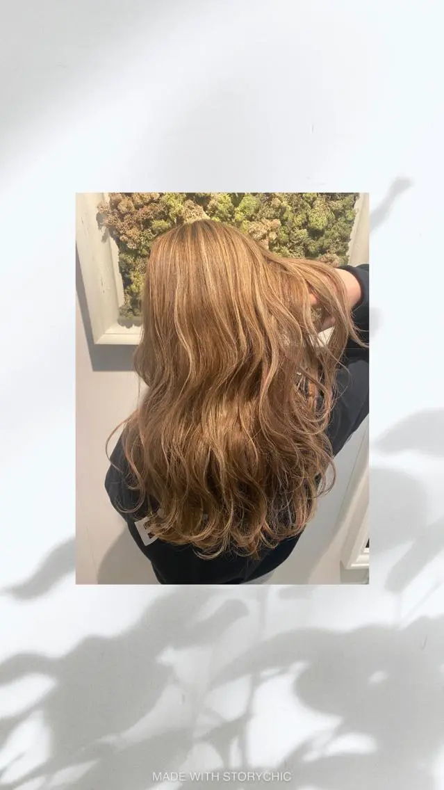 ロング カラー ヘアアレンジ ベージュカラー ハイライトカラー ハイライト ヘアカラー 佐藤 麻衣のヘアスタイル