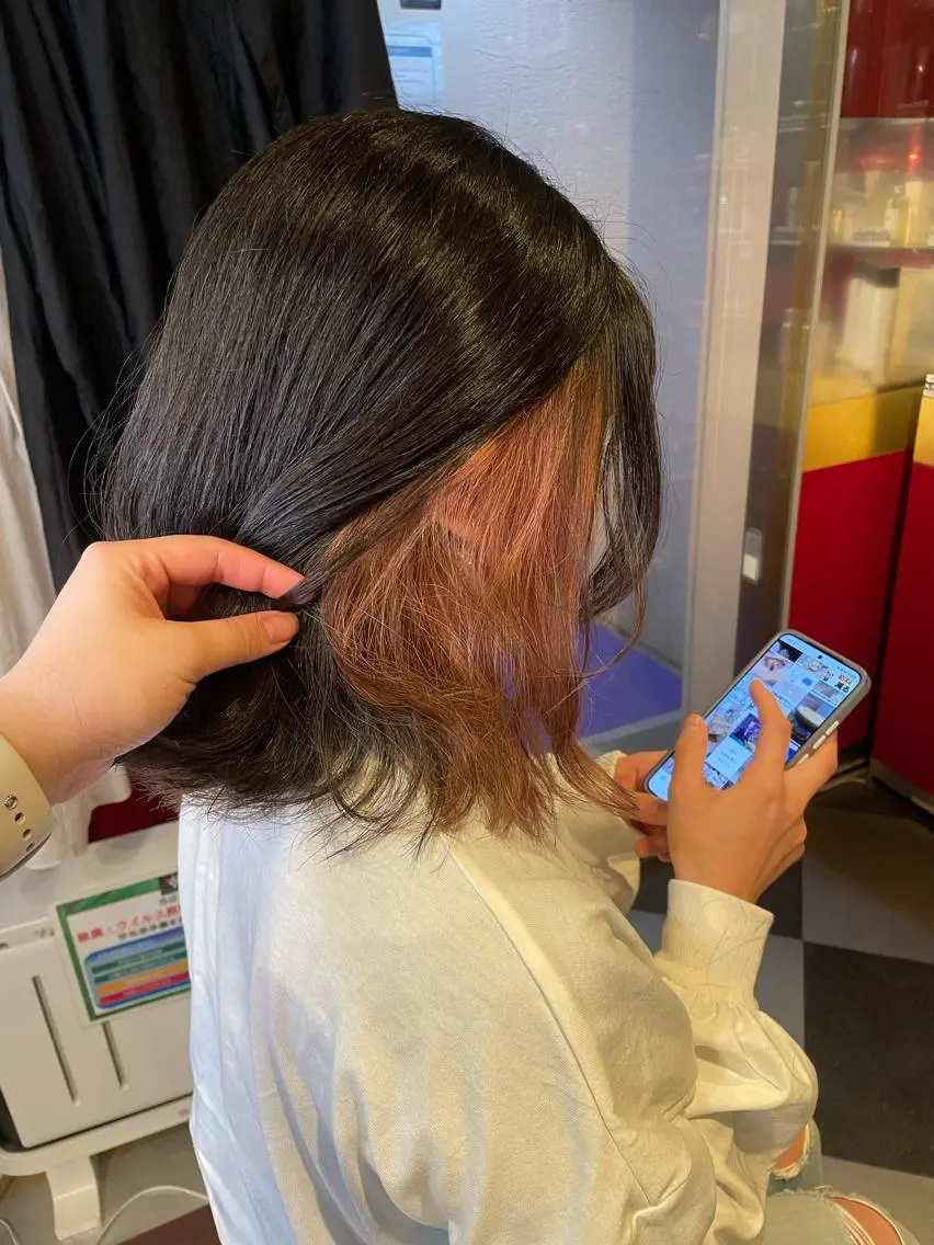 ミディアム くびれヘア 👑派手髪/カット 👑ANRYのヘアスタイル