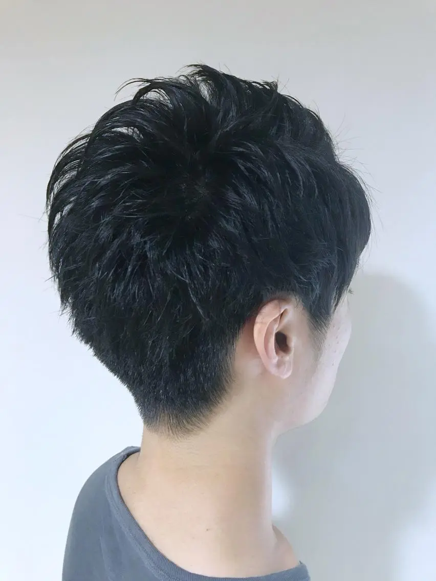 ショート メンズ インナーカラー/ ストレート/奥野洸也のヘアスタイル