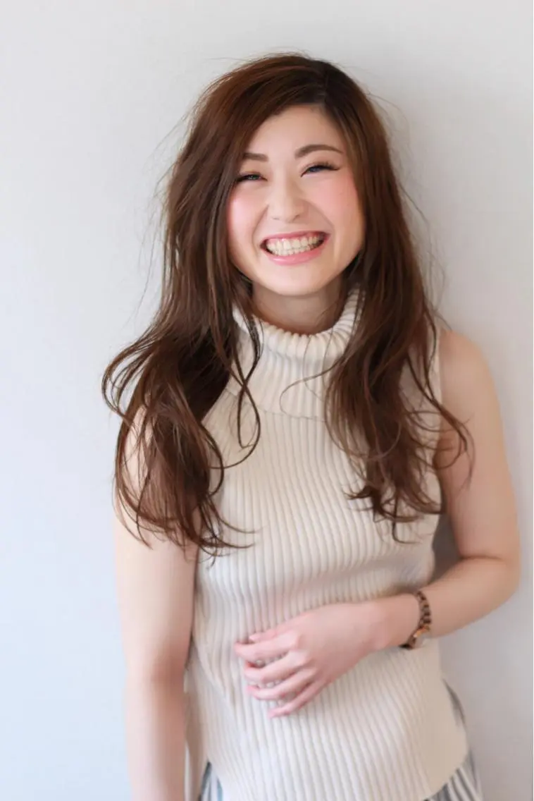 ロング カラー 小西 裕大のヘアスタイル
