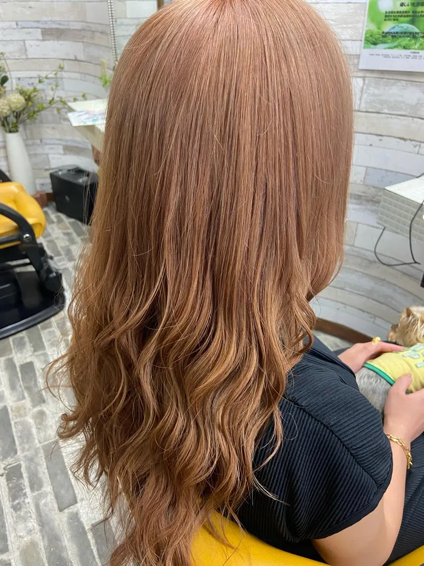 ロング カラー ベージュカラー ハイトーンカラー ハイトーンベージュ 大坪 拓斗のヘアスタイル