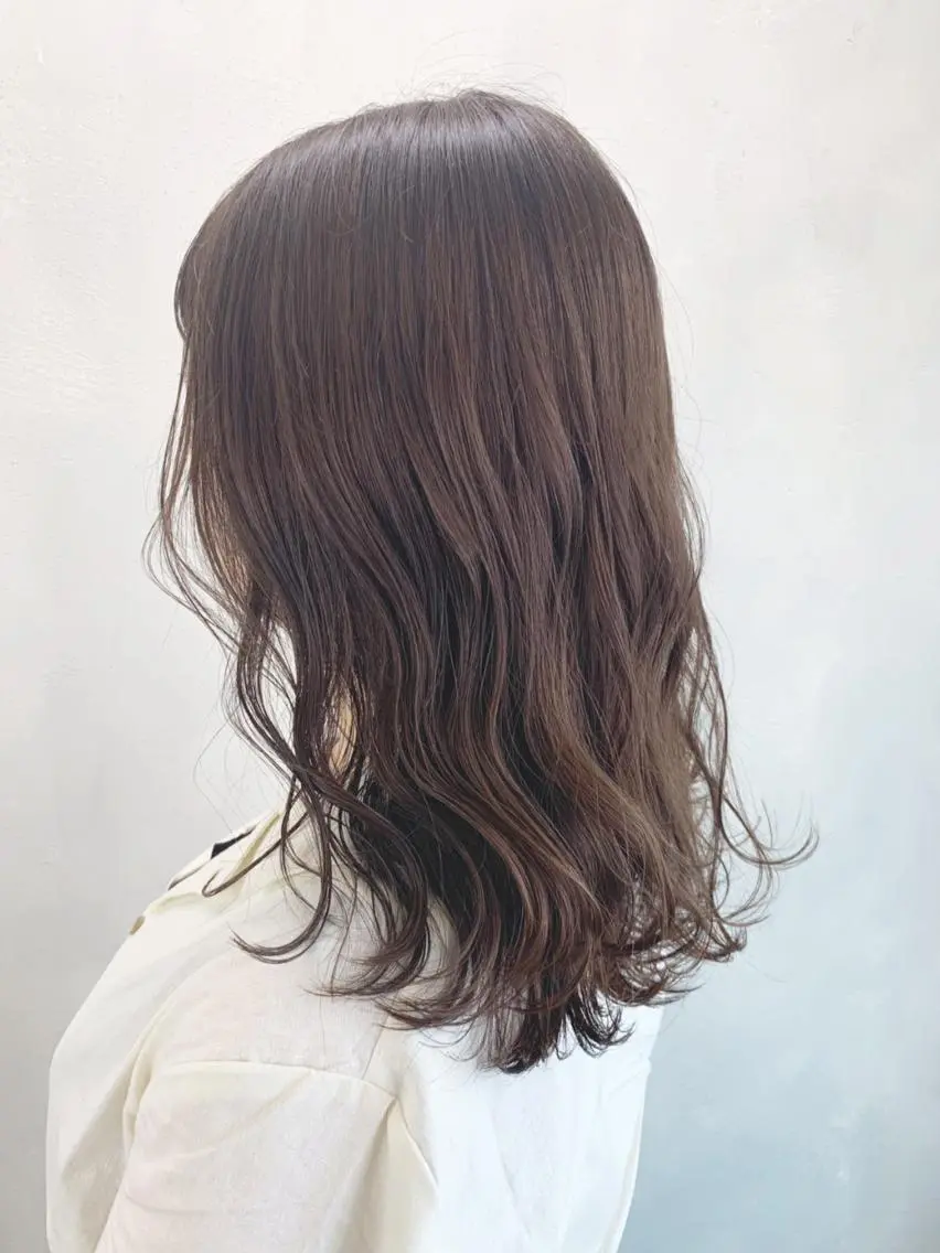 ミディアム カラー パーマ ヘアアレンジ ベージュカラー ラベンダーカラー ラベンダーベージュ ITbyALBUM 中野店のヘアスタイル