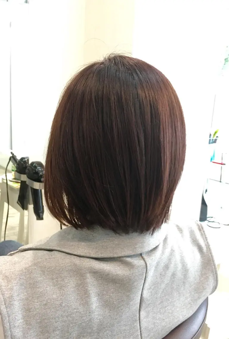 ショート カラー バイオレットカラー ボブ 中村 よしひでのヘアスタイル