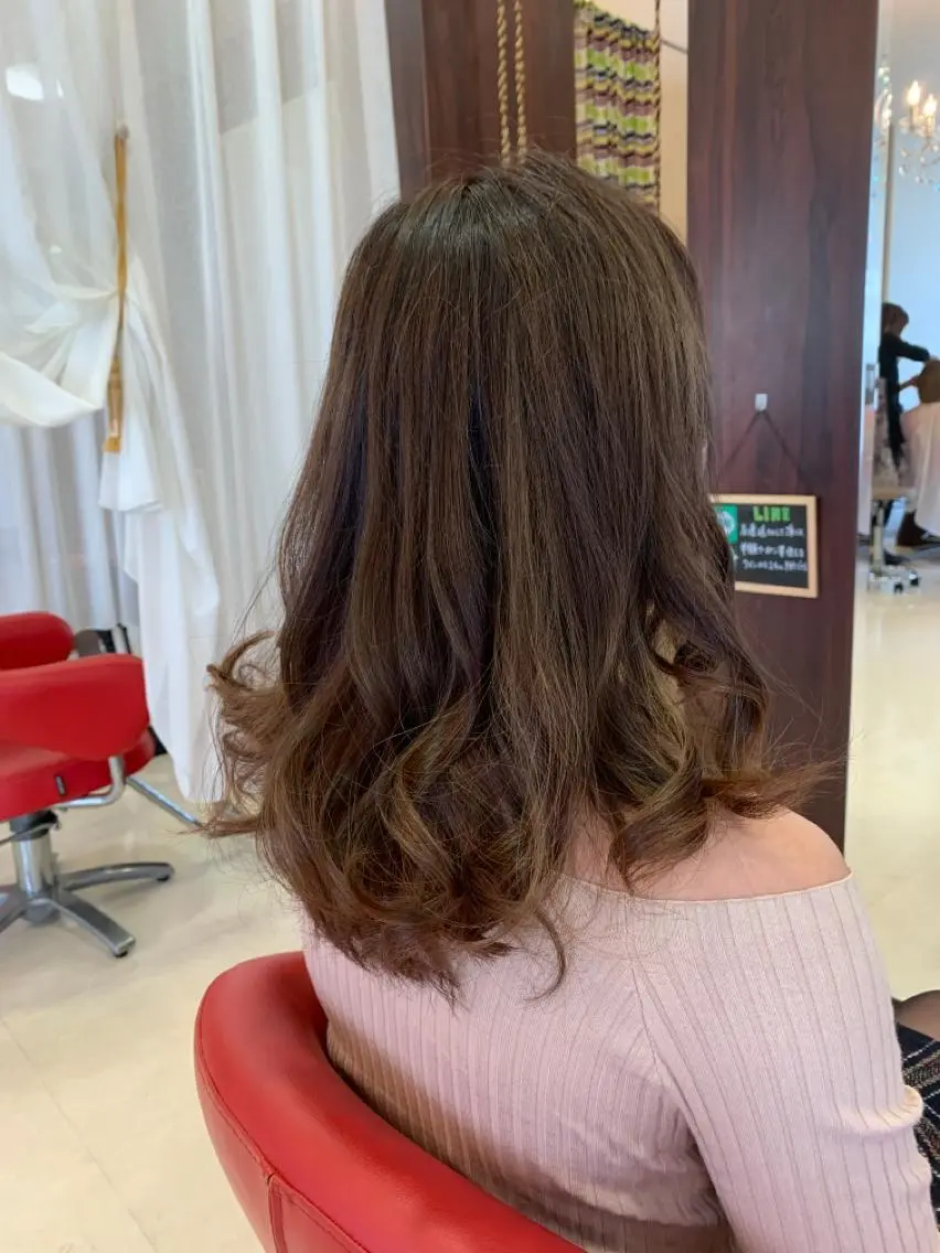 セミロング 不動令 認定カラーリストのヘアスタイル