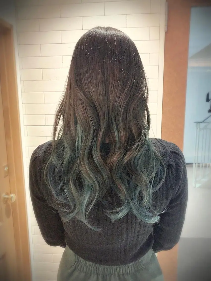 ロング ハイライト ヘアカラー トリートメント ヘアセット 坂本 なつきのヘアスタイル