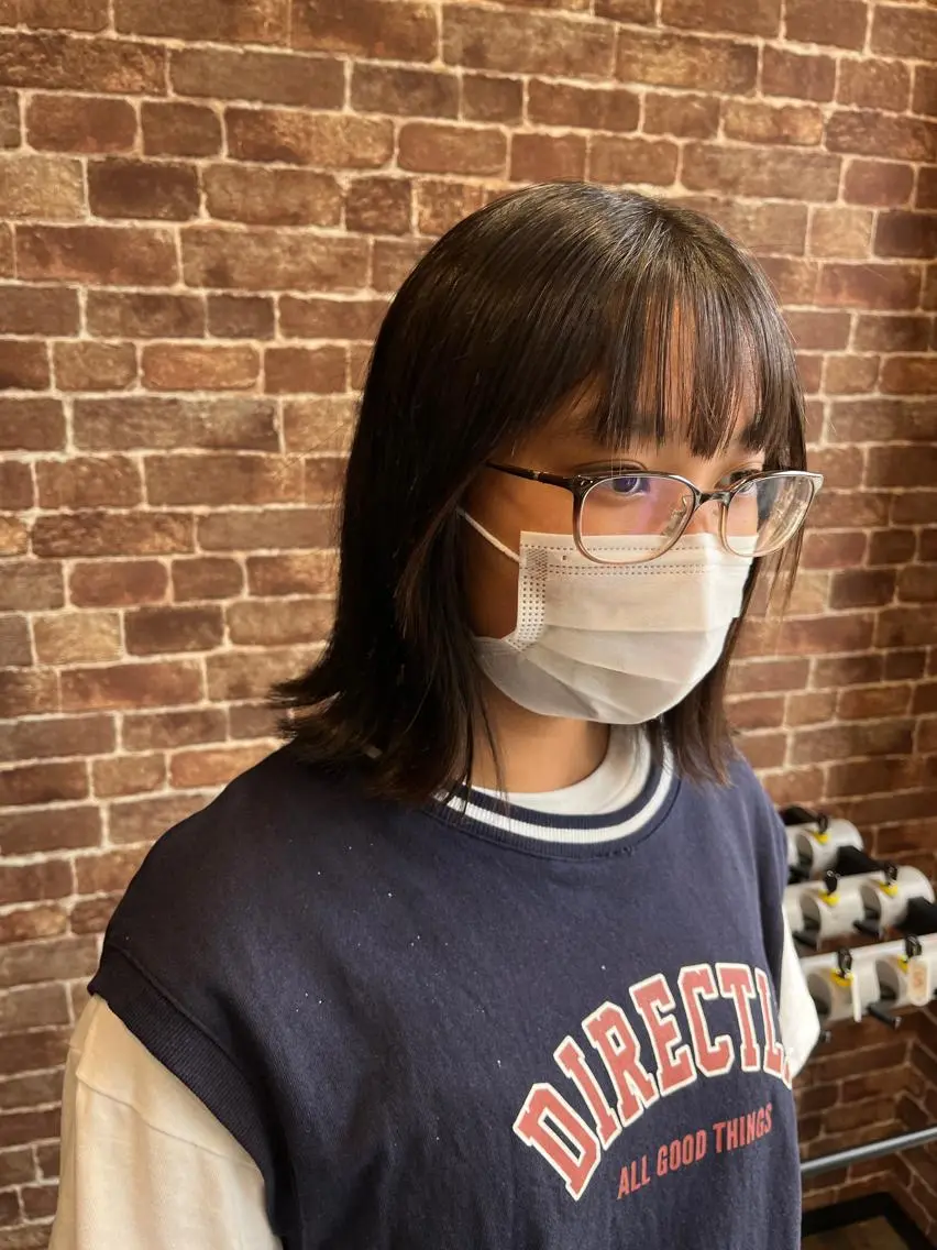 セミロング カラー パーマ ヘアアレンジ メンズ キッズ ネイル マツエク・マツパ アイブロウ メンズパーマ セミロングパーマ ブラウンカラー ケアカラー 透明感カラー 久木原 ゆりのヘアスタイル