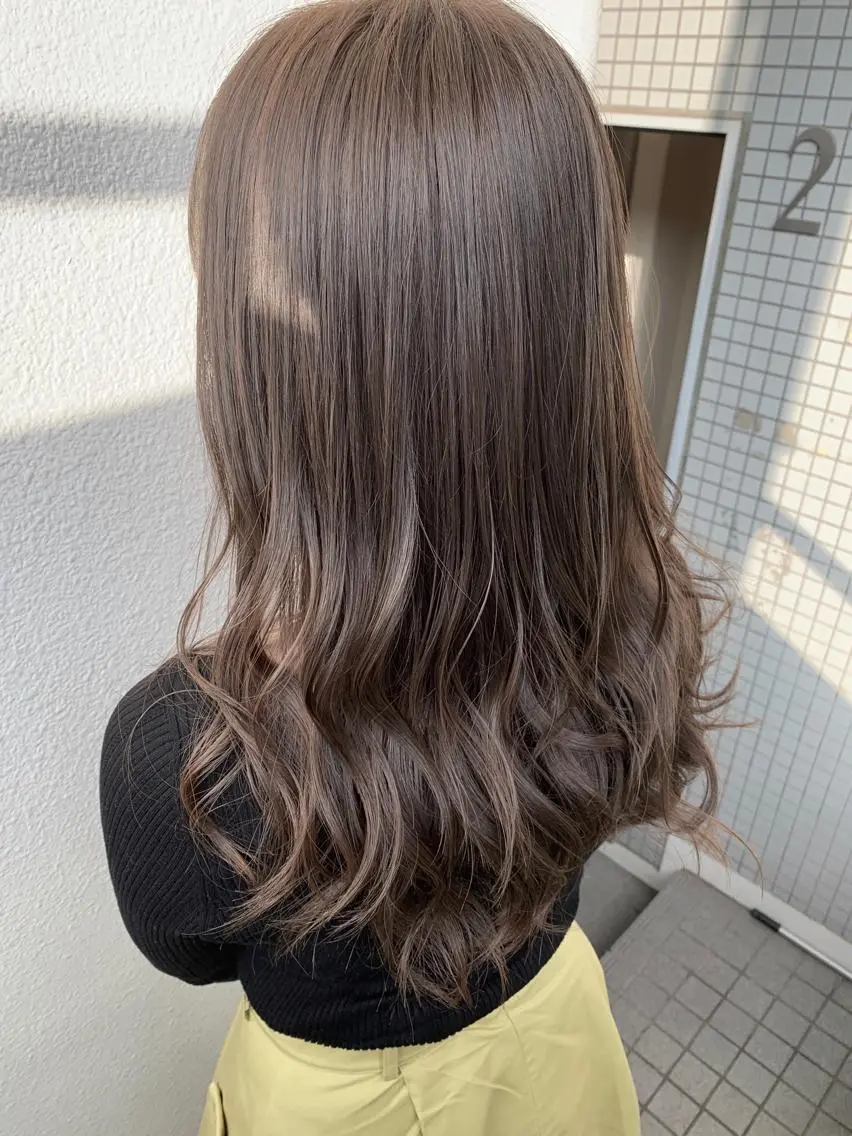 セミロング カラー ブリーチ koheiのヘアスタイル