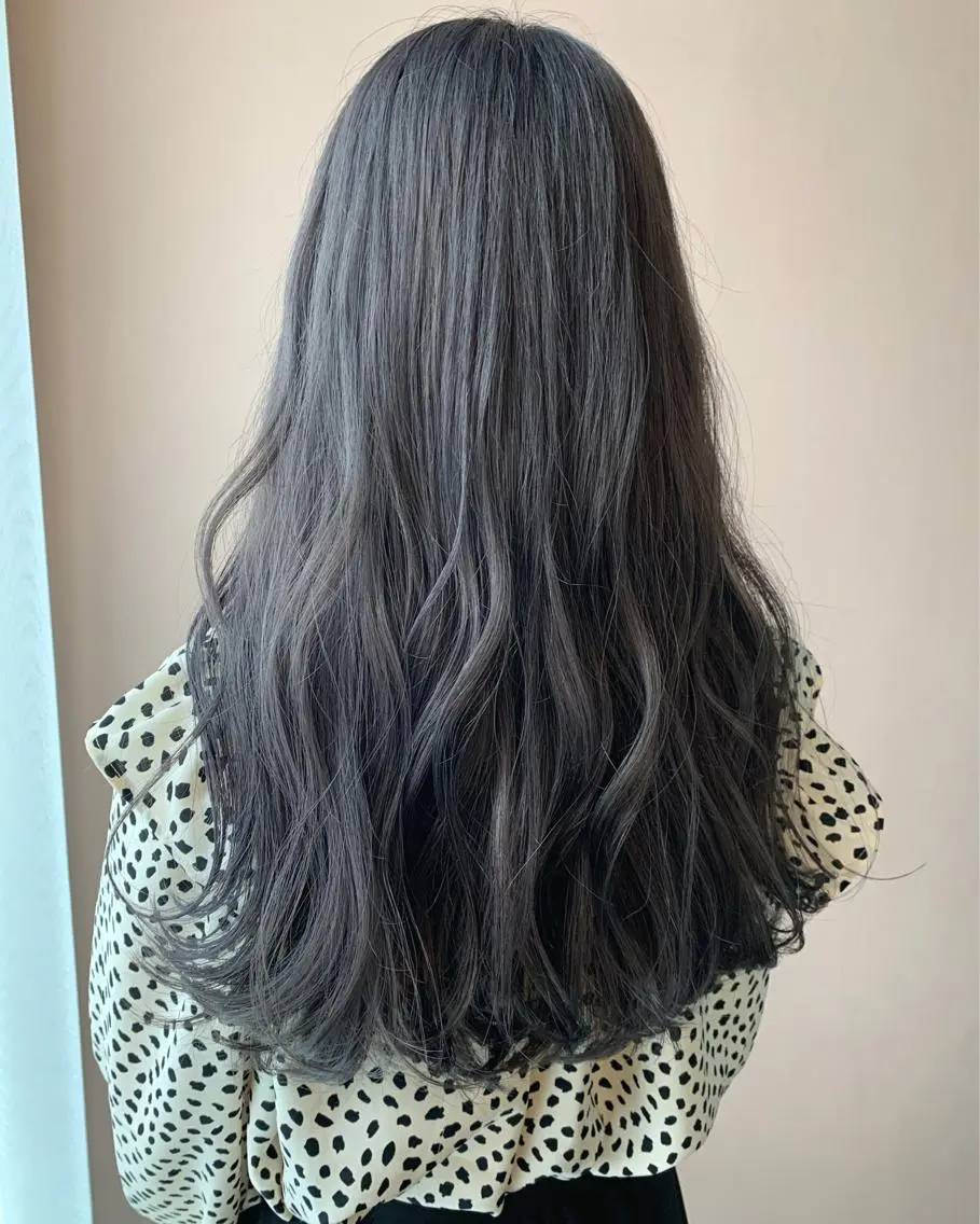 ロング カラー ブリーチ ダークグレー カット ヘアカラー トリートメント hubhair レイヤー/透明感のヘアスタイル