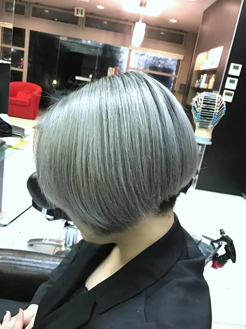 ショート カラー アッシュ シルバー シルバーアッシュ 中川 拓弥のヘアスタイル