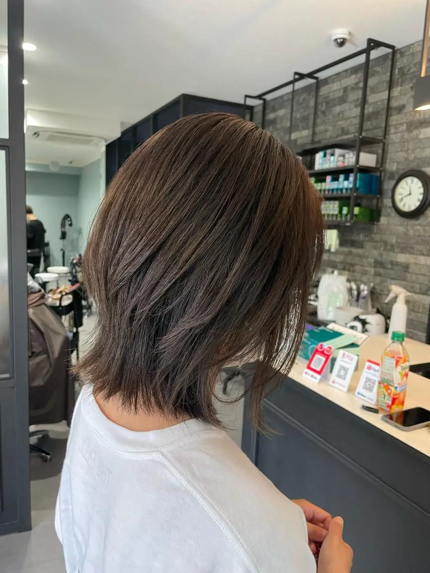 ミディアム レイヤーカット Dia✂︎ 高澤優希のヘアスタイル