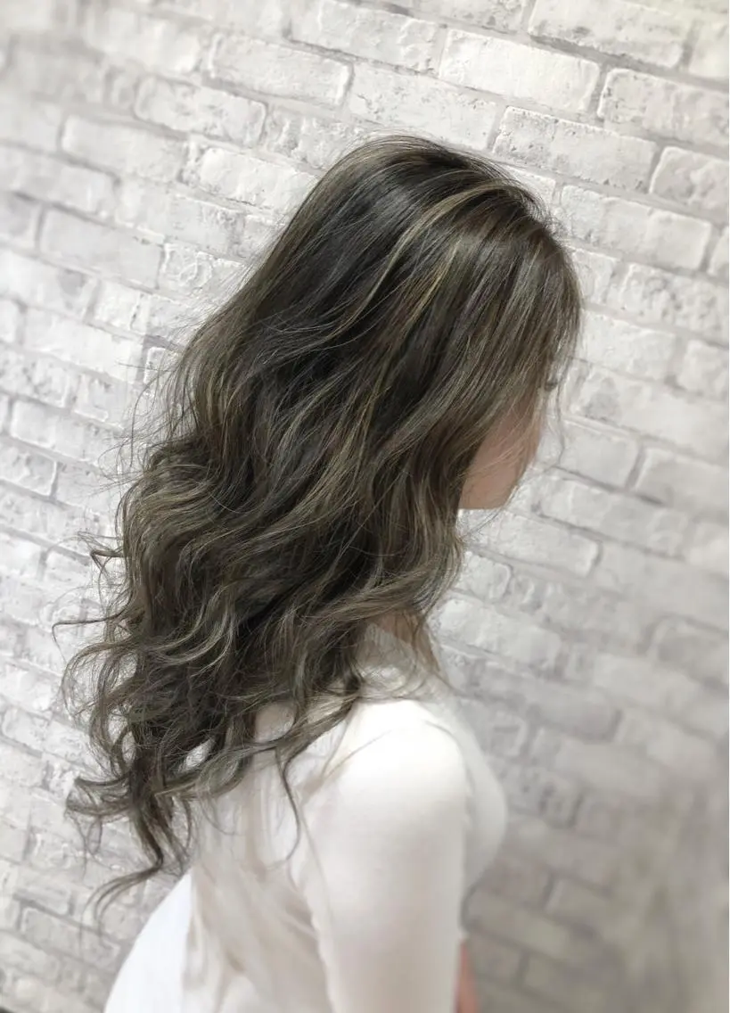 ロング カラー カット ヘアカラー トリートメント ヘアセット EARTH 越谷店のヘアスタイル