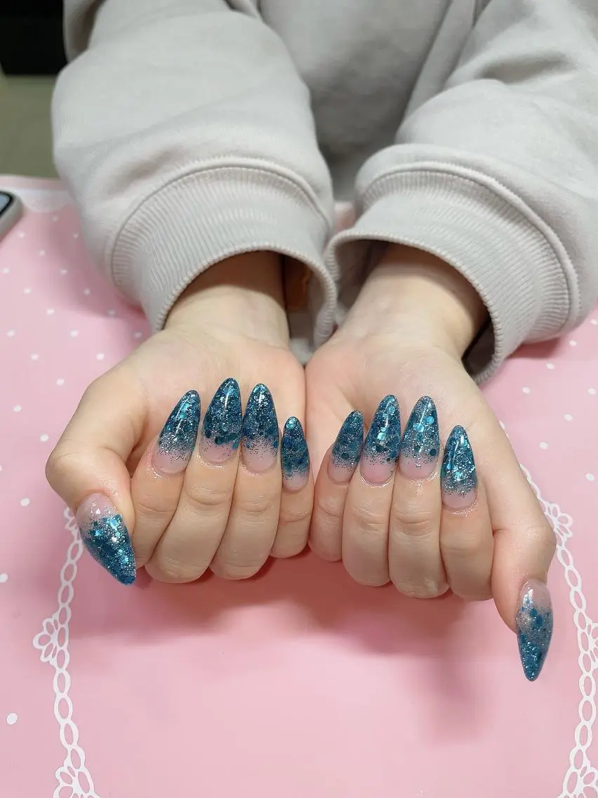 ミディアム ネイル ハンドネイル 《LB》ラブリエ Nail&eyeのマツエク・マツパデザイン