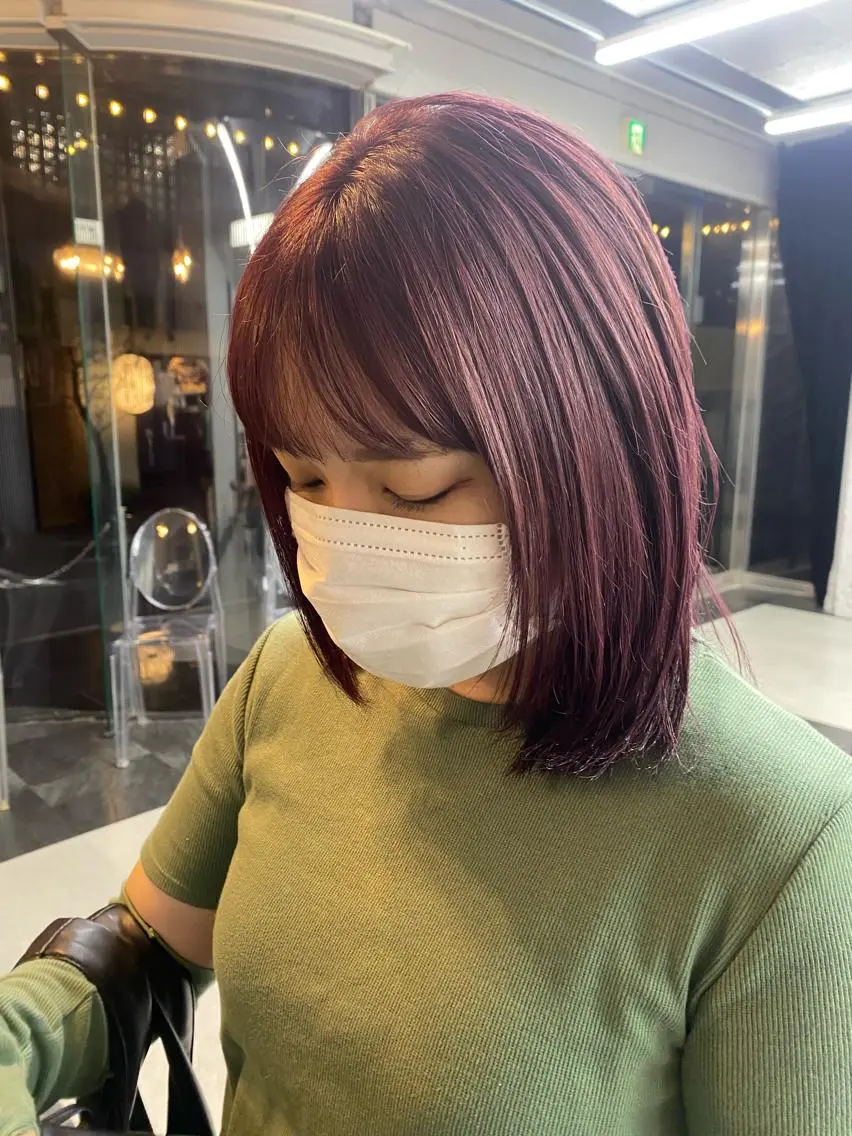 ミディアム カラー ピンクカラー パープルカラー 似合わせカット 大石 沙季のヘアスタイル
