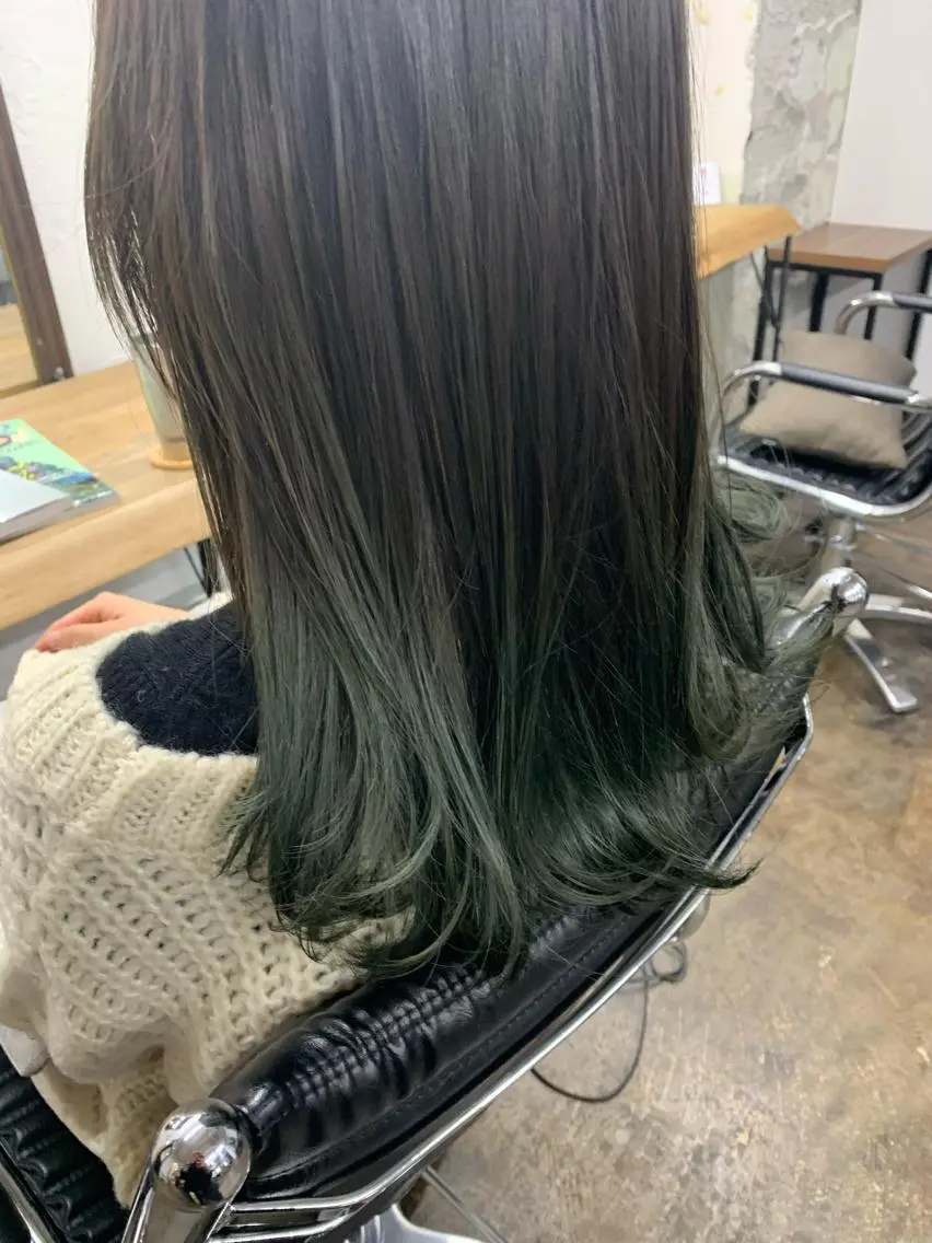 セミロング 初めてでも失敗しない 透明感カラー Miiのヘアスタイル