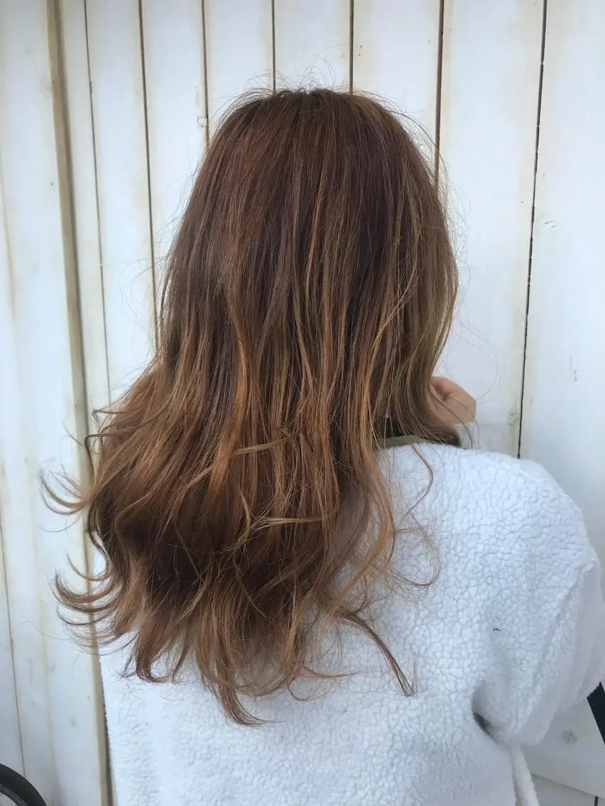 ロング カラー Rayt hair レイトヘアーのヘアスタイル