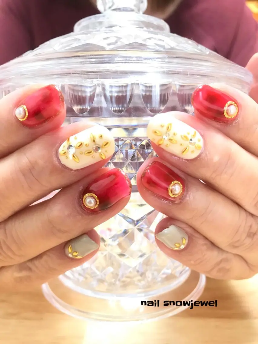 ネイル べっ甲ネイル 赤色 nail snowjewelのネイルデザイン