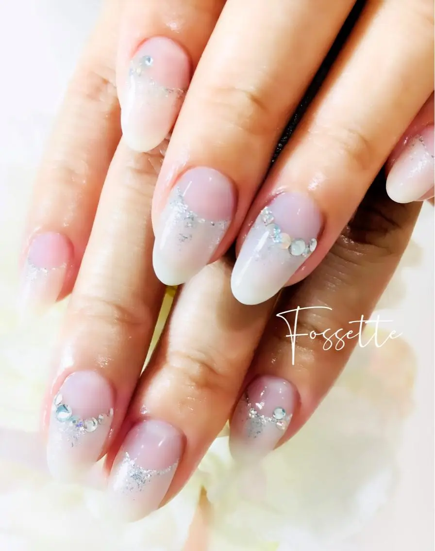 ネイル フレンチネイル 逆フレンチ 冬ネイル ハンドネイル nailsalon Fossetteのネイルデザイン