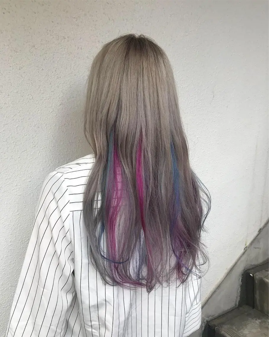 ロング カラー ブリーチ ブルーカラー ハイライトカラー インナーカラー ピンクカラー インナーカラー/天神 ブリーチ/吉田のヘアスタイル