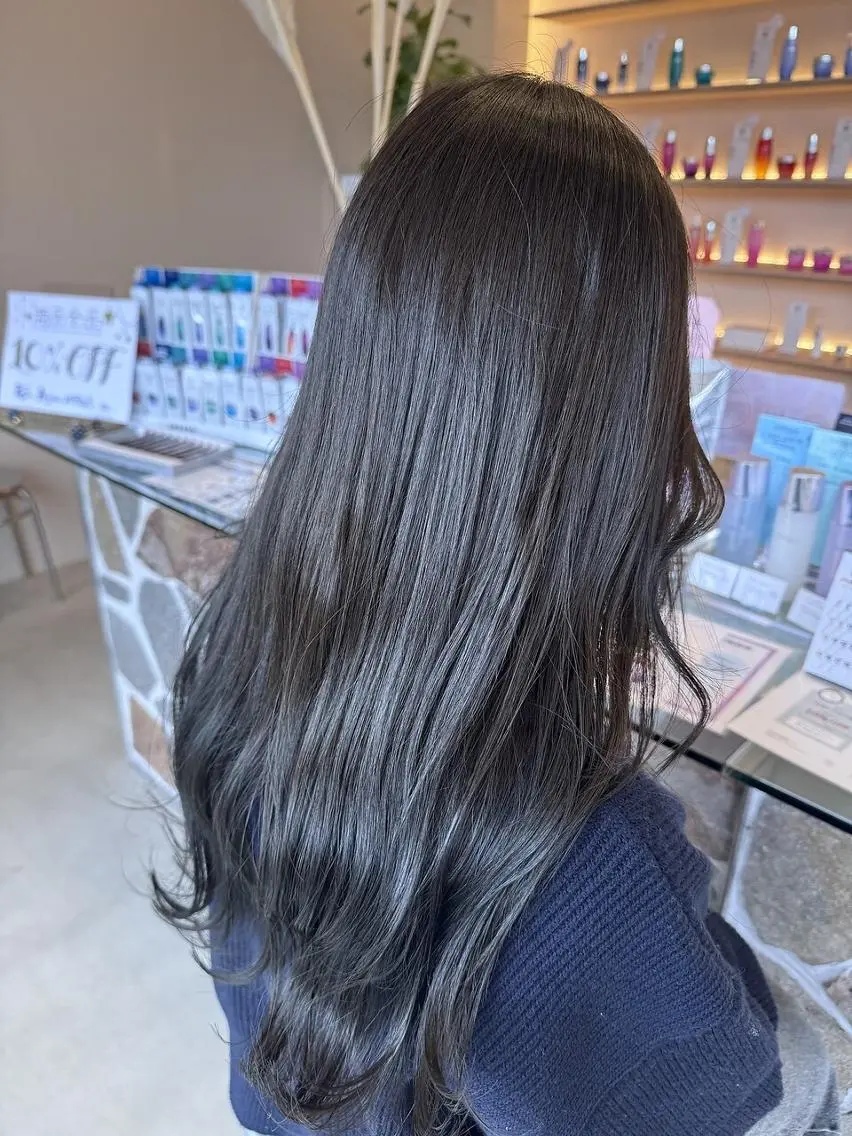 セミロング カラー ブリーチ 髪質改善 ヘアカラー トリートメント achieve tillのヘアスタイル