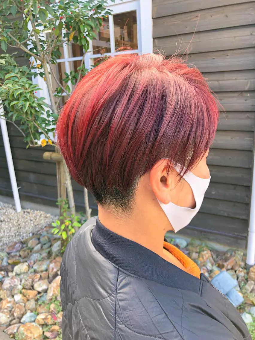 ショート カラー ハイトーンカラー ショートヘア 服部 聡洋のヘアスタイル