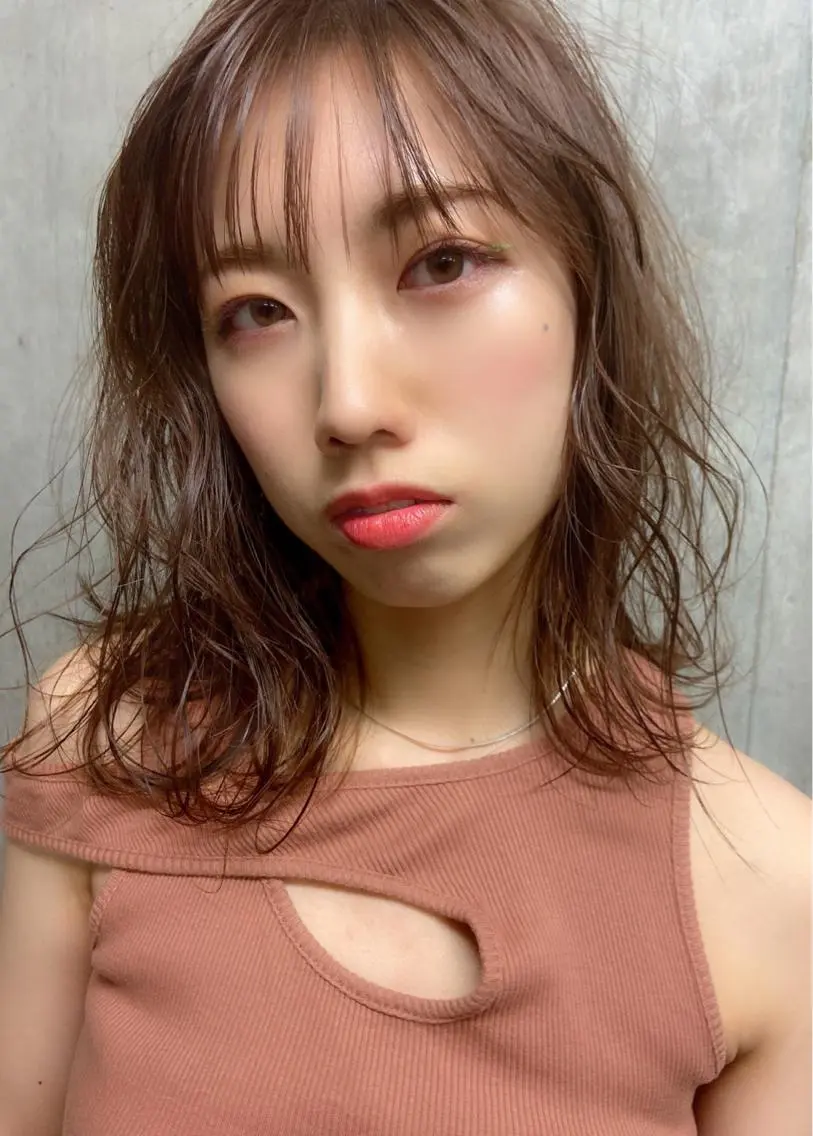 ミディアム カラー パーマ カット ヘアカラー パーマ トリートメント ヘッドスパ 小田 莉加子のヘアスタイル