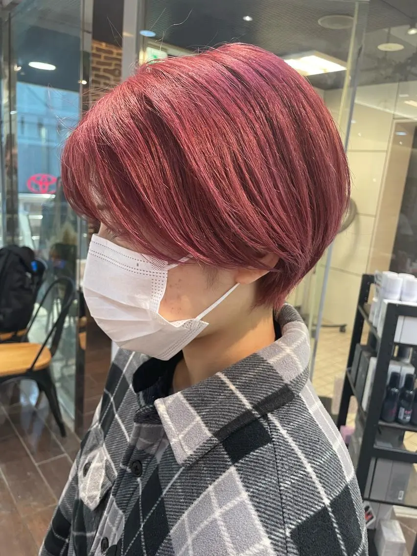 ショート カラー ピンクカラー カット トリートメント aya/小顔レイヤー /柔らかカラーのヘアスタイル