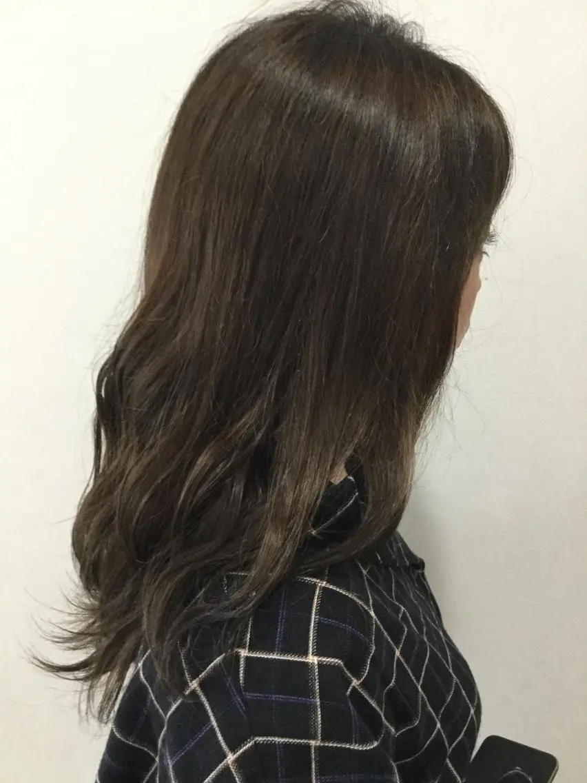 セミロング カラー 脱白髪染め美容師 竹内涼乃のヘアスタイル