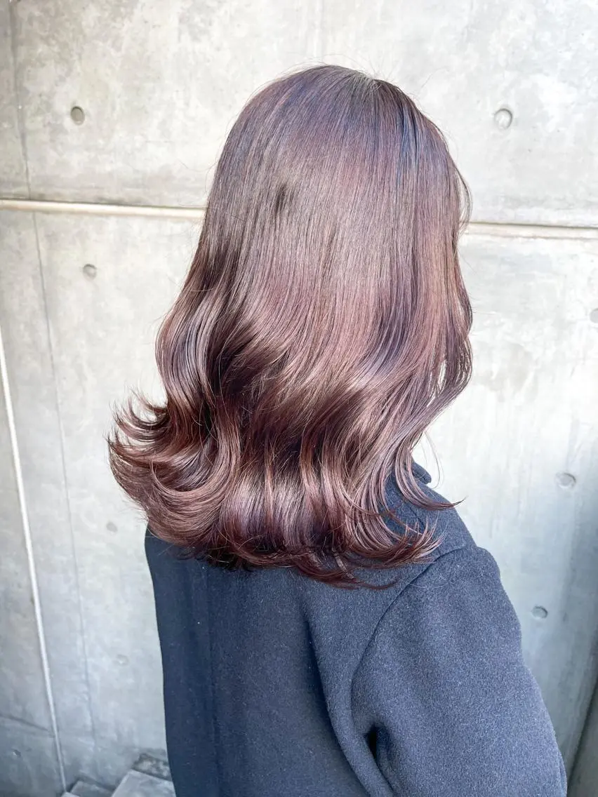 ミディアム レイヤーカット 小山 悠のヘアスタイル