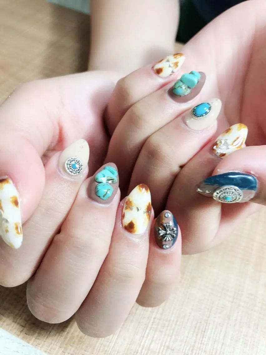 ネイル 安藤 Charlotteのネイルデザイン