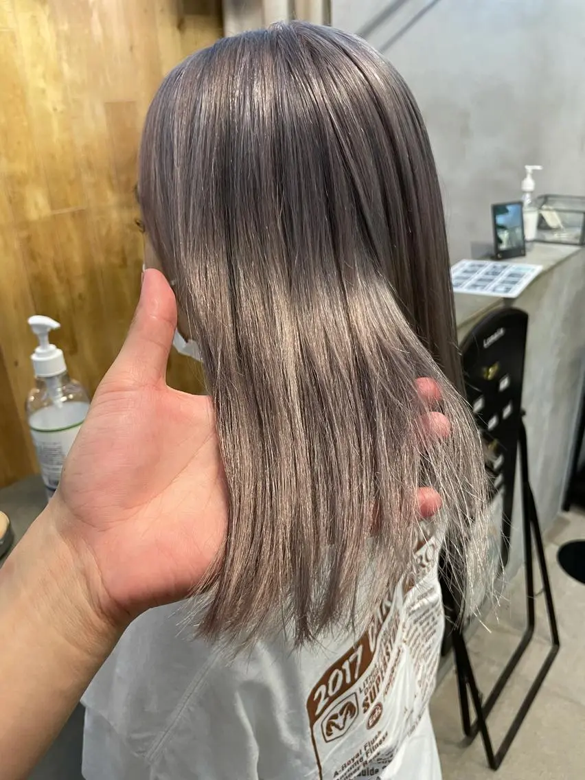 ミディアム 小顔レイヤー×コンパ クトボブ/林隆平のヘアスタイル