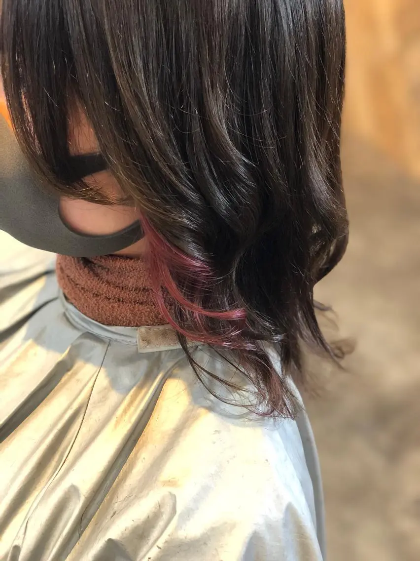 ミディアム カラー ヘアアレンジ ブリーチ インナーカラー ピンクカラー ヘアカラー トリートメント トップスタイリスト 🧸中島梨穂🧸のヘアスタイル