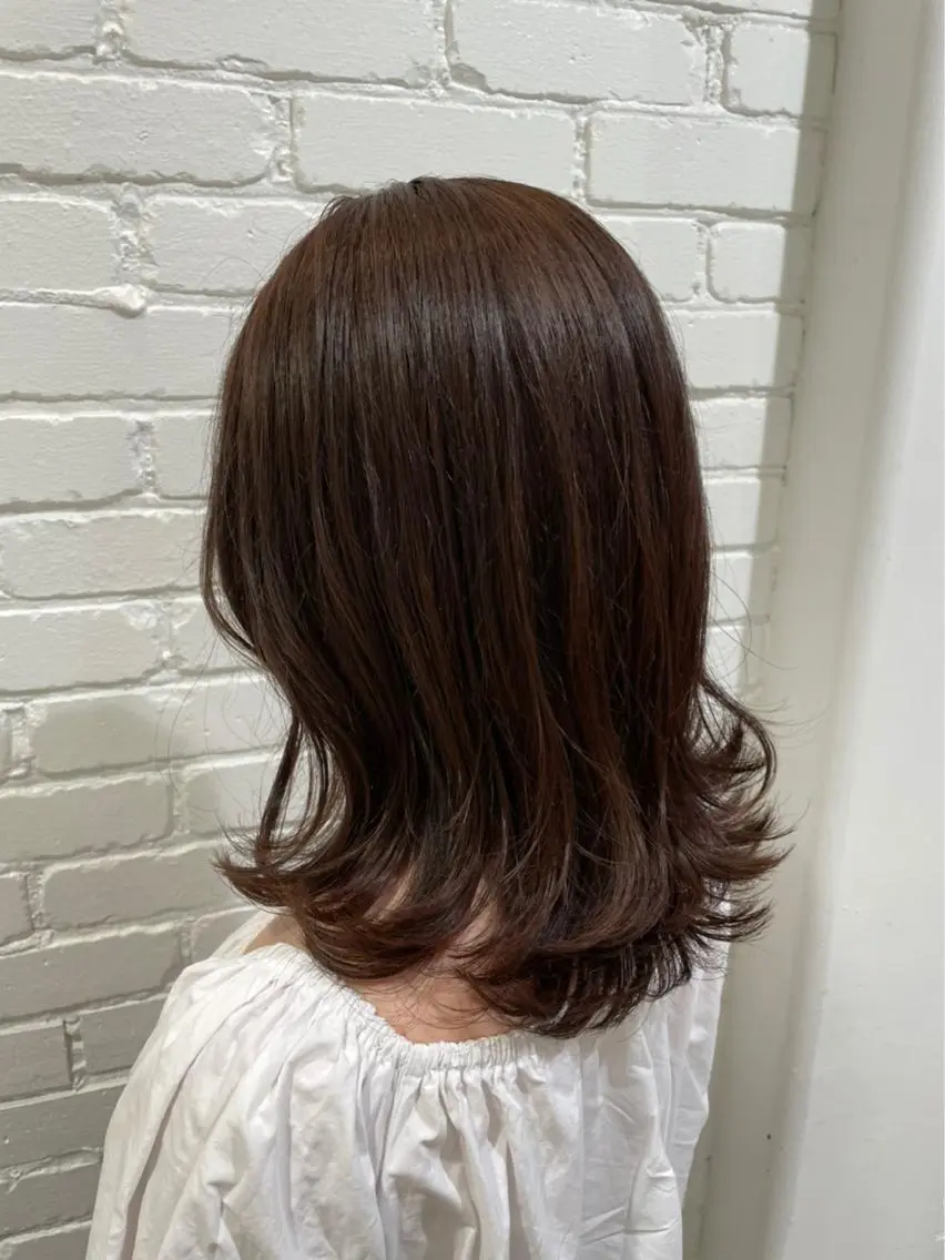 ミディアム カラー 澤田 しおりのヘアスタイル