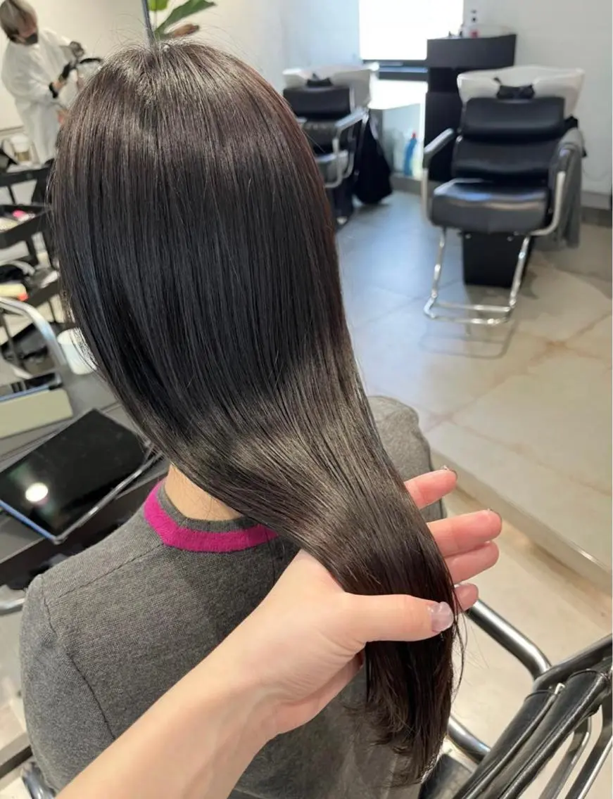 ロング カラー パーマ ヘアアレンジ トリートメント ヘッドスパ ヘアセット 透明感/オリーブ/ グレージュ/YUKAのヘアスタイル