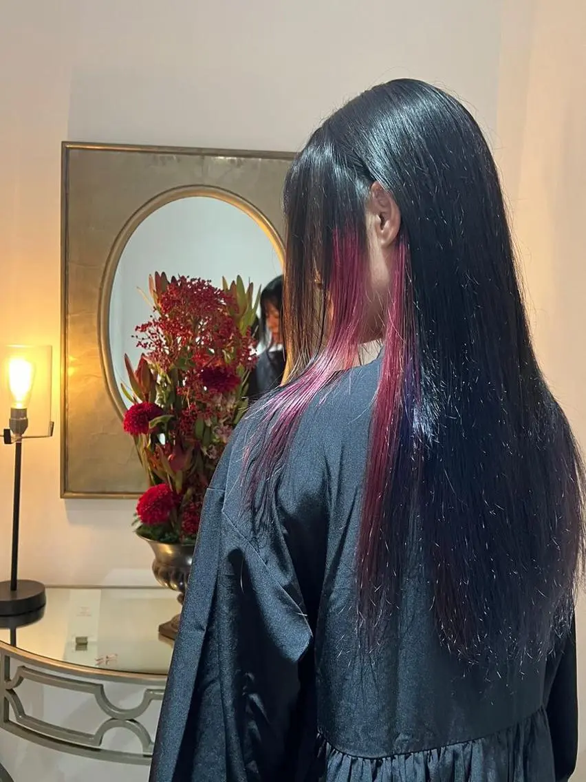 カラー イヤリングカラー ピンクカラー 村松 花笑のヘアスタイル