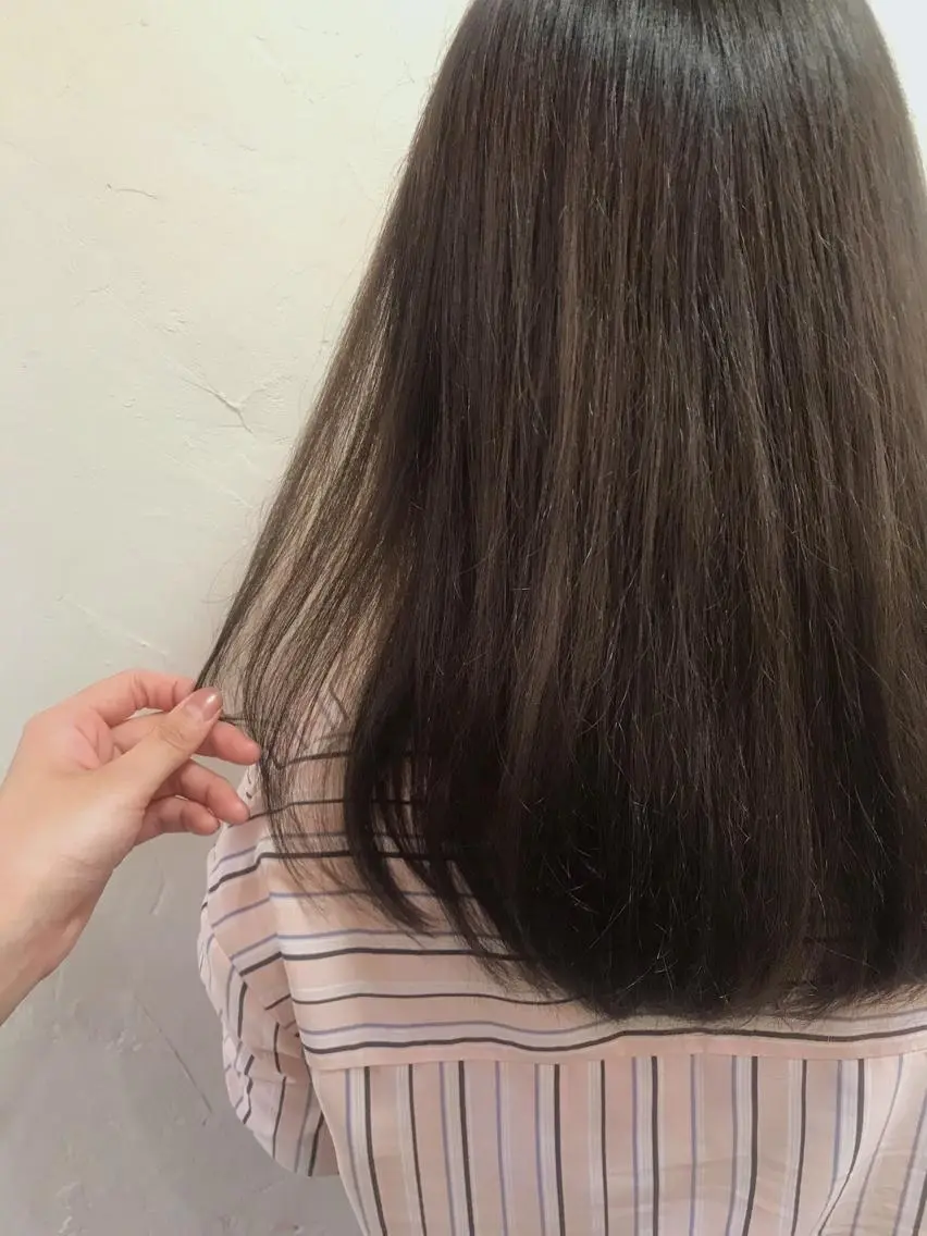 セミロング カラー カット ヘアカラー トリートメント 山下 千明のヘアスタイル