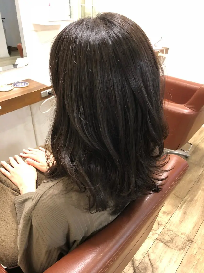 セミロング 西村 有紗のヘアスタイル