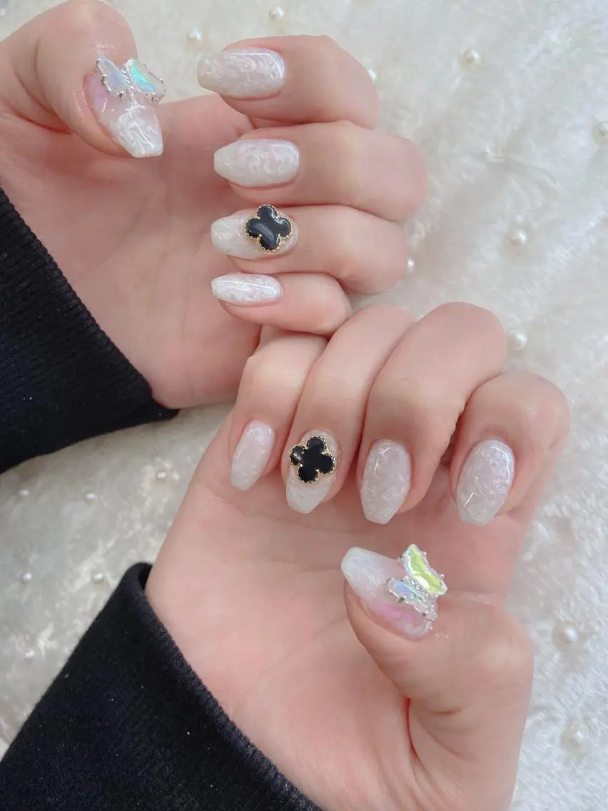 ネイル ストーンネイル Nailist🌟 Wakanaのネイルデザイン