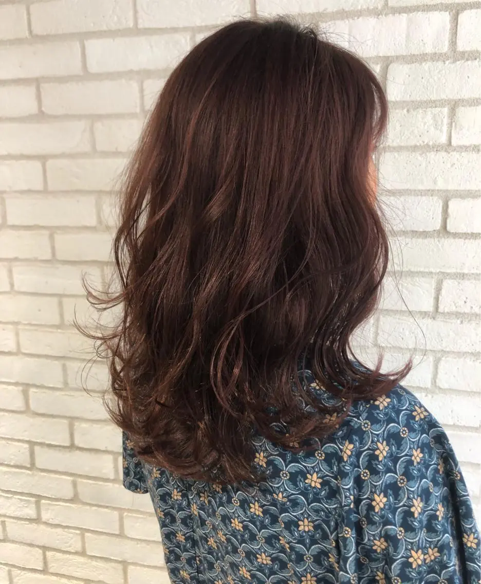 ミディアム カラー 小島 侑衣のヘアスタイル